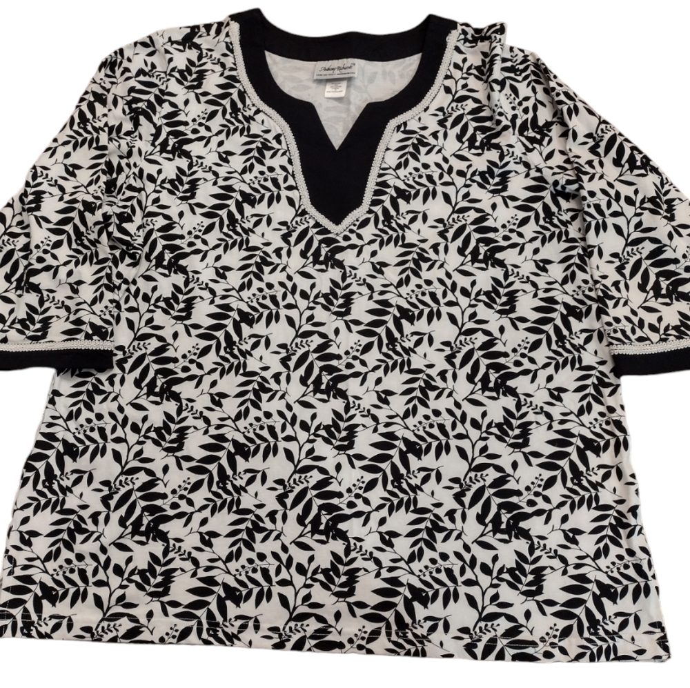 ANTHONY RICHARDS FLORAL 3/4 SLEEVE V-NECK TOP WOMEN SIZE 1X